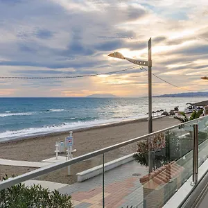 laguna-beach-wohnung-mit-freiem-meerblick.es-andalucia.com/